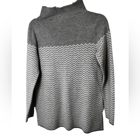 Aspen Brand Colorblock Turtleneck Sweater – Size Small – Excellent Condition - Picture 3 of 3